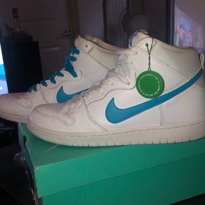 Nike sb dunks Orion blue and white